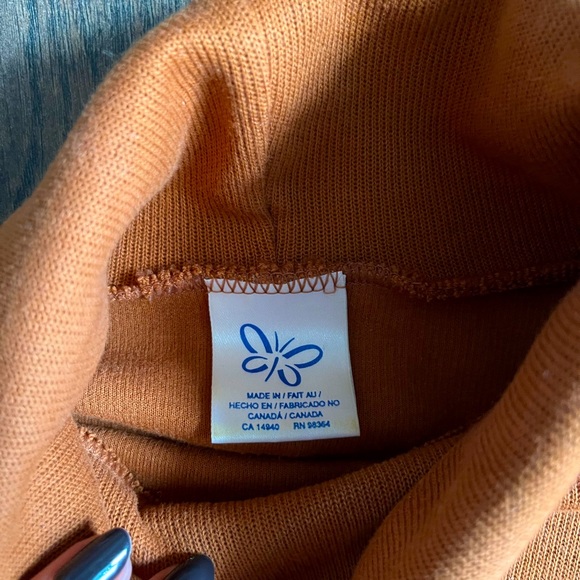 Orange-brown cropped turtleneck - Picture 3 of 7